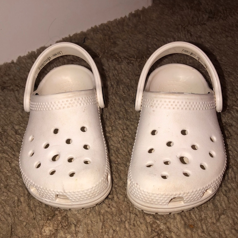 TODDLER CROCS